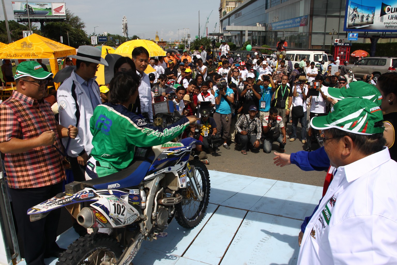 Ceremony01.jpg